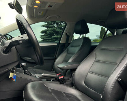 Фольксваген Джетта 2013 в Львове на Automoto.ua Серый Фольксваген Джетта, объемом двигателя 1.8 л и пробегом 141 тыс. км за 9999 $, фото 16 на Automoto.ua