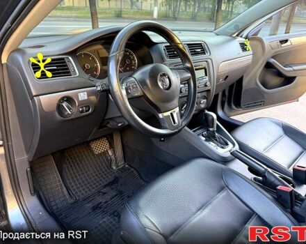 Серый Фольксваген Джетта, объемом двигателя 2 л и пробегом 270 тыс. км за 8200 $, фото 5 на Automoto.ua