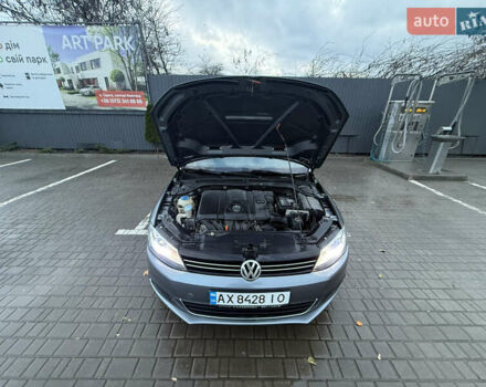 Серый Фольксваген Джетта, объемом двигателя 2.48 л и пробегом 245 тыс. км за 8000 $, фото 9 на Automoto.ua