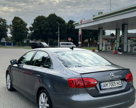 Серый Фольксваген Джетта, объемом двигателя 2 л и пробегом 207 тыс. км за 12500 $, фото 2 на Automoto.ua