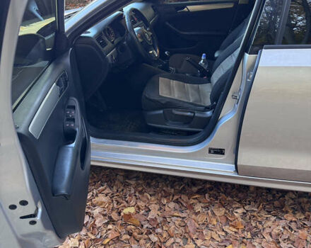 Сірий Фольксваген Джетта, об'ємом двигуна 1.39 л та пробігом 242 тис. км за 8900 $, фото 14 на Automoto.ua