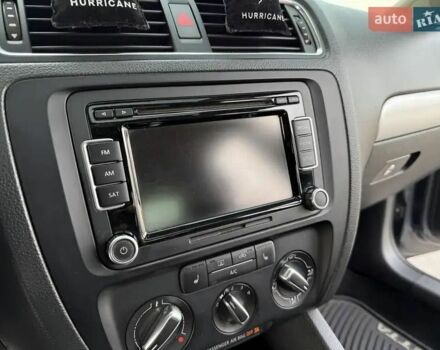 Сірий Фольксваген Джетта, об'ємом двигуна 1.8 л та пробігом 200 тис. км за 9500 $, фото 13 на Automoto.ua