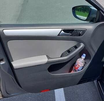 Серый Фольксваген Джетта, объемом двигателя 1.4 л и пробегом 250 тыс. км за 10450 $, фото 6 на Automoto.ua