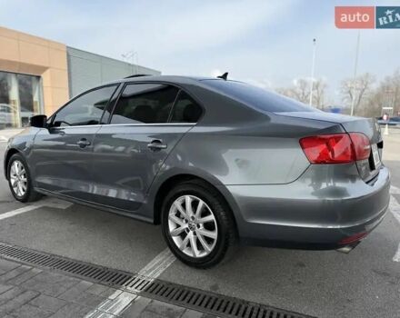 Сірий Фольксваген Джетта, об'ємом двигуна 1.8 л та пробігом 200 тис. км за 9500 $, фото 5 на Automoto.ua