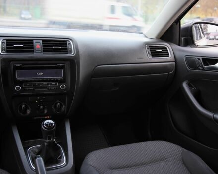 Серый Фольксваген Джетта, объемом двигателя 2 л и пробегом 235 тыс. км за 7500 $, фото 12 на Automoto.ua