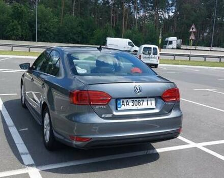 Серый Фольксваген Джетта, объемом двигателя 1.4 л и пробегом 250 тыс. км за 10450 $, фото 1 на Automoto.ua