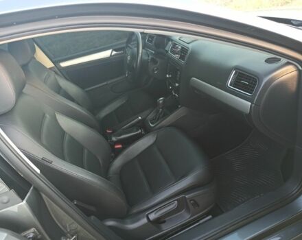 Серый Фольксваген Джетта, объемом двигателя 2.5 л и пробегом 140 тыс. км за 9999 $, фото 7 на Automoto.ua