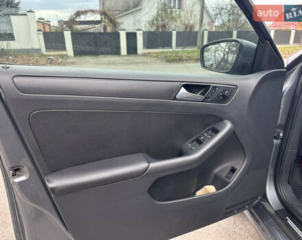 Серый Фольксваген Джетта, объемом двигателя 1.8 л и пробегом 228 тыс. км за 6999 $, фото 24 на Automoto.ua