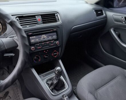 Сірий Фольксваген Джетта, об'ємом двигуна 2 л та пробігом 182 тис. км за 6200 $, фото 6 на Automoto.ua