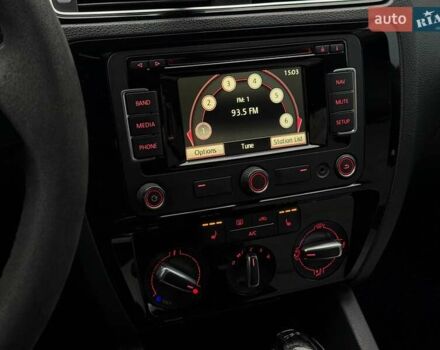 Сірий Фольксваген Джетта, об'ємом двигуна 1.8 л та пробігом 178 тис. км за 11000 $, фото 42 на Automoto.ua