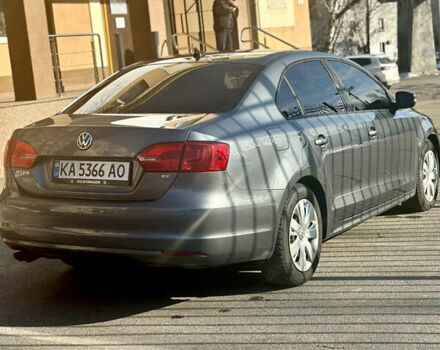 Серый Фольксваген Джетта, объемом двигателя 1.8 л и пробегом 154 тыс. км за 10000 $, фото 4 на Automoto.ua