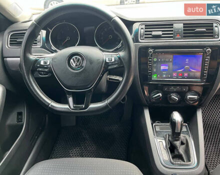 Сірий Фольксваген Джетта, об'ємом двигуна 2 л та пробігом 272 тис. км за 9900 $, фото 9 на Automoto.ua