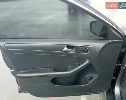 Серый Фольксваген Джетта, объемом двигателя 2 л и пробегом 107 тыс. км за 7500 $, фото 16 на Automoto.ua