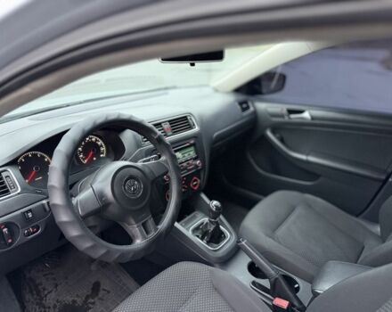 Сірий Фольксваген Джетта, об'ємом двигуна 2 л та пробігом 182 тис. км за 6200 $, фото 9 на Automoto.ua