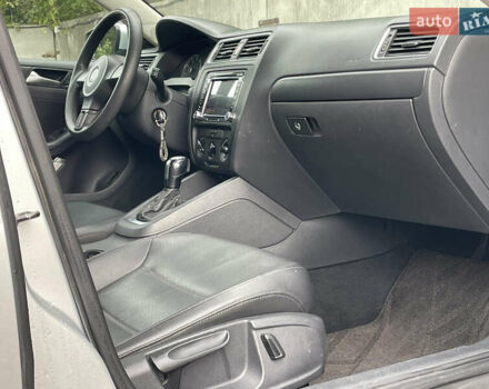 Серый Фольксваген Джетта, объемом двигателя 1.8 л и пробегом 225 тыс. км за 7290 $, фото 27 на Automoto.ua