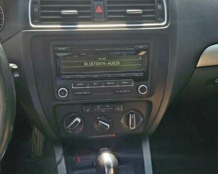 Серый Фольксваген Джетта, объемом двигателя 1.8 л и пробегом 110 тыс. км за 10200 $, фото 6 на Automoto.ua