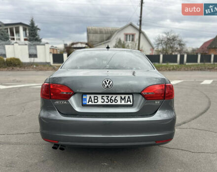 Серый Фольксваген Джетта, объемом двигателя 1.8 л и пробегом 228 тыс. км за 6999 $, фото 5 на Automoto.ua