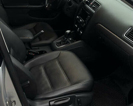 Сірий Фольксваген Джетта, об'ємом двигуна 1.97 л та пробігом 230 тис. км за 10800 $, фото 15 на Automoto.ua