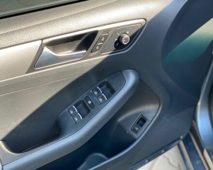 Серый Фольксваген Джетта, объемом двигателя 1.8 л и пробегом 131 тыс. км за 9700 $, фото 8 на Automoto.ua