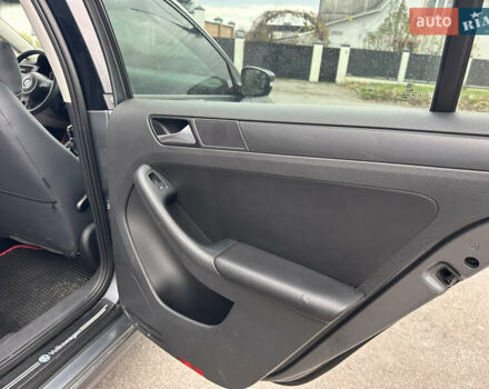 Серый Фольксваген Джетта, объемом двигателя 1.8 л и пробегом 228 тыс. км за 6999 $, фото 32 на Automoto.ua