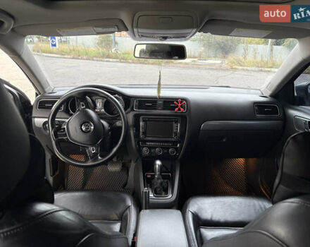 Серый Фольксваген Джетта, объемом двигателя 2 л и пробегом 202 тыс. км за 12500 $, фото 10 на Automoto.ua