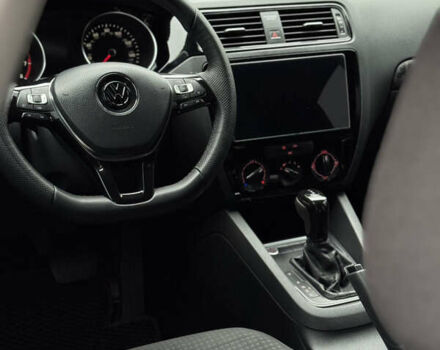 Серый Фольксваген Джетта, объемом двигателя 1.98 л и пробегом 188 тыс. км за 11500 $, фото 39 на Automoto.ua