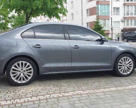 Сірий Фольксваген Джетта, об'ємом двигуна 1.8 л та пробігом 135 тис. км за 11700 $, фото 5 на Automoto.ua