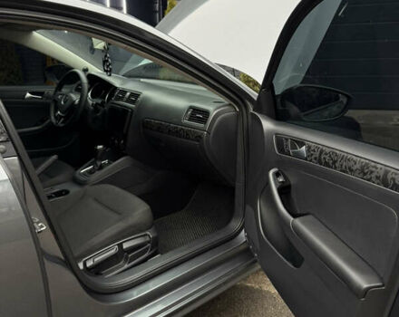 Серый Фольксваген Джетта, объемом двигателя 1.98 л и пробегом 188 тыс. км за 11500 $, фото 30 на Automoto.ua