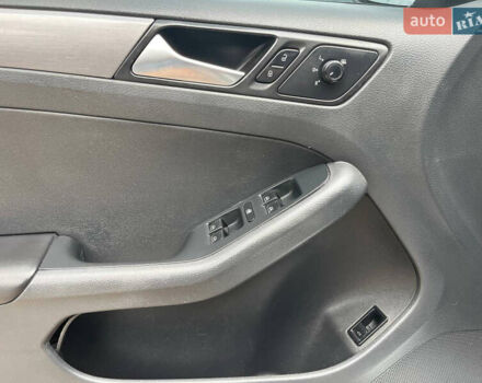 Сірий Фольксваген Джетта, об'ємом двигуна 2 л та пробігом 272 тис. км за 9900 $, фото 13 на Automoto.ua