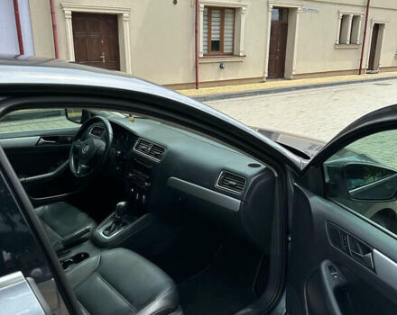 Сірий Фольксваген Джетта, об'ємом двигуна 1.8 л та пробігом 146 тис. км за 9300 $, фото 3 на Automoto.ua