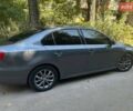 Серый Фольксваген Джетта, объемом двигателя 1.8 л и пробегом 214 тыс. км за 10600 $, фото 9 на Automoto.ua
