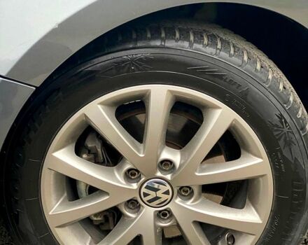 Серый Фольксваген Джетта, объемом двигателя 1.8 л и пробегом 119 тыс. км за 10000 $, фото 7 на Automoto.ua