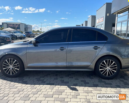 Серый Фольксваген Джетта, объемом двигателя 1.8 л и пробегом 261 тыс. км за 10300 $, фото 3 на Automoto.ua