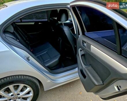Серый Фольксваген Джетта, объемом двигателя 1.8 л и пробегом 177 тыс. км за 9900 $, фото 21 на Automoto.ua