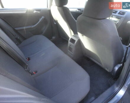 Серый Фольксваген Джетта, объемом двигателя 1.8 л и пробегом 127 тыс. км за 12100 $, фото 22 на Automoto.ua