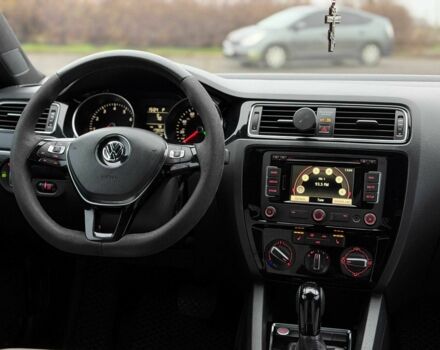 Серый Фольксваген Джетта, объемом двигателя 1.8 л и пробегом 178 тыс. км за 11000 $, фото 19 на Automoto.ua