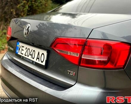 Серый Фольксваген Джетта, объемом двигателя 1.8 л и пробегом 119 тыс. км за 10000 $, фото 6 на Automoto.ua