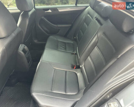 Серый Фольксваген Джетта, объемом двигателя 1.97 л и пробегом 260 тыс. км за 11000 $, фото 26 на Automoto.ua