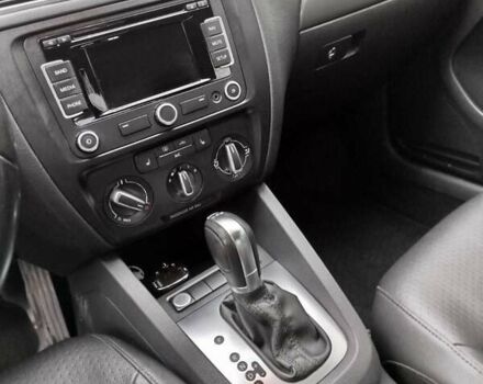 Сірий Фольксваген Джетта, об'ємом двигуна 1.97 л та пробігом 118 тис. км за 11000 $, фото 4 на Automoto.ua