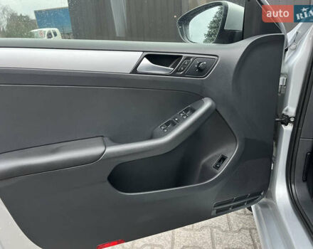 Серый Фольксваген Джетта, объемом двигателя 1.97 л и пробегом 127 тыс. км за 11999 $, фото 19 на Automoto.ua