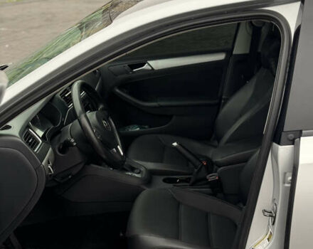 Серый Фольксваген Джетта, объемом двигателя 1.8 л и пробегом 243 тыс. км за 7999 $, фото 10 на Automoto.ua