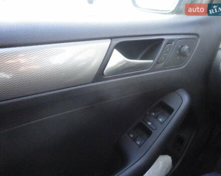 Серый Фольксваген Джетта, объемом двигателя 1.8 л и пробегом 127 тыс. км за 12100 $, фото 23 на Automoto.ua