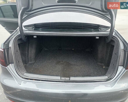 Серый Фольксваген Джетта, объемом двигателя 2 л и пробегом 107 тыс. км за 7500 $, фото 11 на Automoto.ua