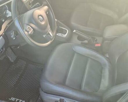 Серый Фольксваген Джетта, объемом двигателя 1.8 л и пробегом 176 тыс. км за 9200 $, фото 8 на Automoto.ua