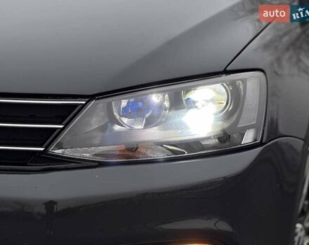 Сірий Фольксваген Джетта, об'ємом двигуна 1.8 л та пробігом 178 тис. км за 11000 $, фото 5 на Automoto.ua