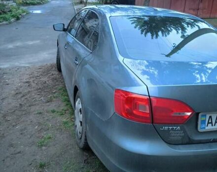 Сірий Фольксваген Джетта, об'ємом двигуна 2 л та пробігом 280 тис. км за 9000 $, фото 4 на Automoto.ua