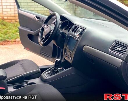 Серый Фольксваген Джетта, объемом двигателя 1.8 л и пробегом 119 тыс. км за 10000 $, фото 12 на Automoto.ua