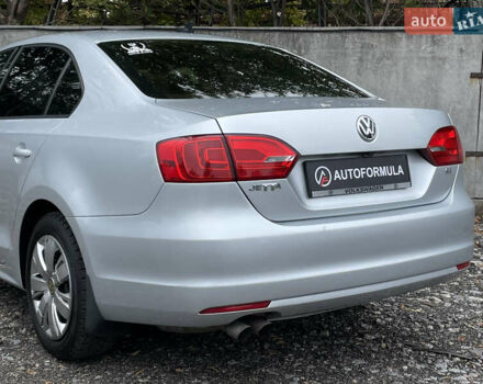 Серый Фольксваген Джетта, объемом двигателя 1.8 л и пробегом 225 тыс. км за 7290 $, фото 6 на Automoto.ua