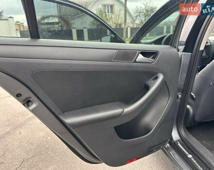 Серый Фольксваген Джетта, объемом двигателя 1.8 л и пробегом 228 тыс. км за 6999 $, фото 29 на Automoto.ua