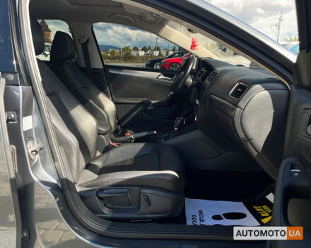 Серый Фольксваген Джетта, объемом двигателя 1.8 л и пробегом 261 тыс. км за 10300 $, фото 25 на Automoto.ua